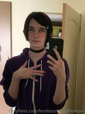 femboycherryblossom photo 351