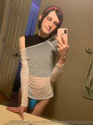 femboycherryblossom photo 442