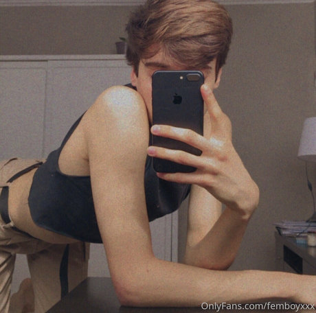 Femboyxxx photo 28
