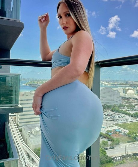 Femdomqueenaj photo 14