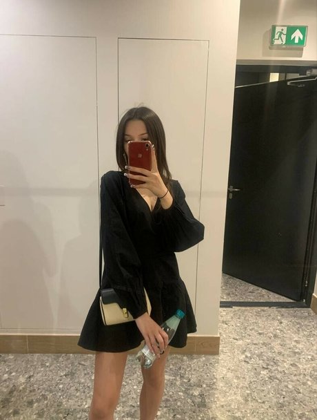 Fendi_Sweet photo 3