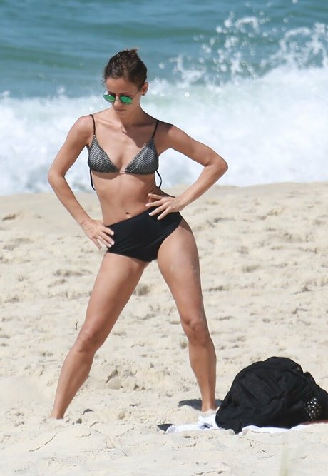 Fernanda De Freitas photo 11