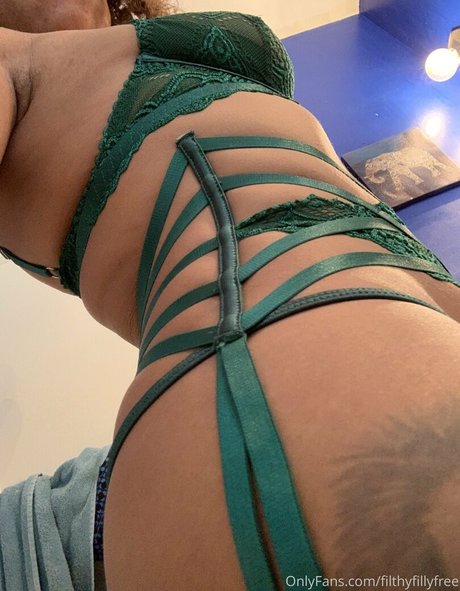 Filthyfillyfree photo 12