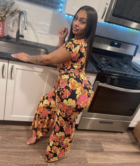 FineAssYonna photo 38