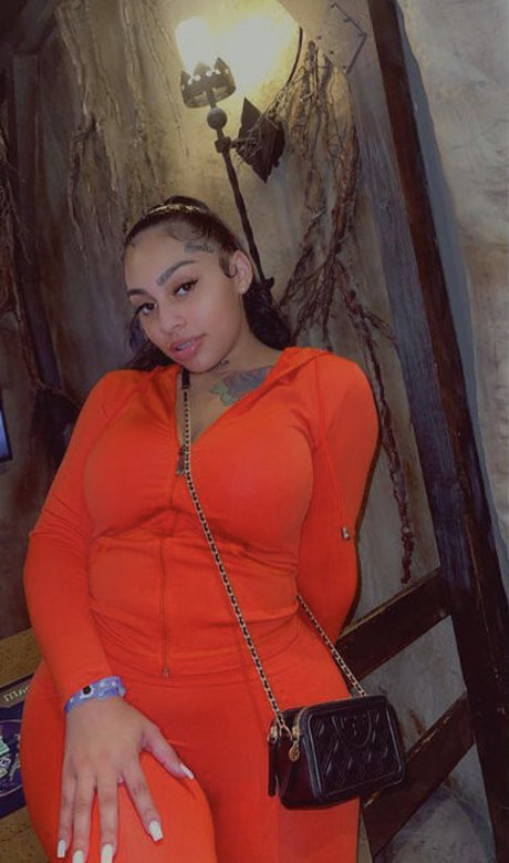 FineAssYonna photo 42