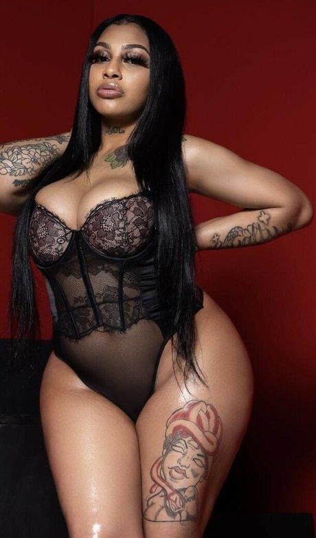 FineAssYonna photo 55