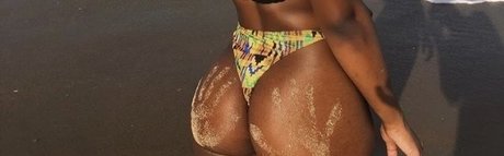 FineAssYonna photo 58