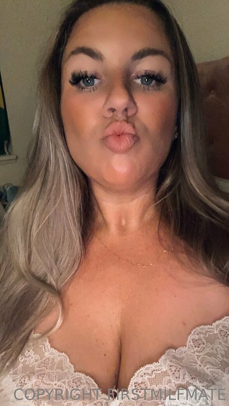 Firstmilfmate photo 8