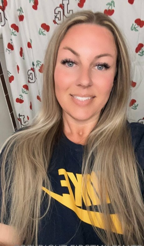 Firstmilfmate photo 22
