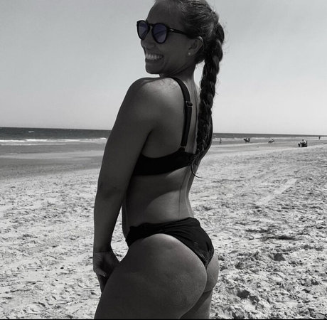 EllieBaerFit photo 12