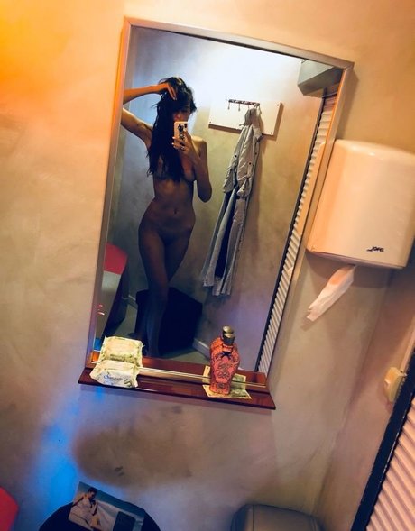 Flawlesseva26 photo 1