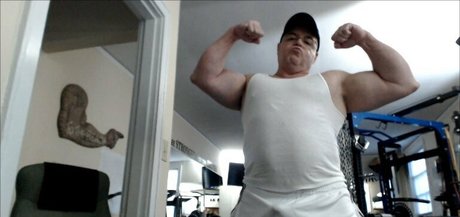 Flexbigmuscle photo 143