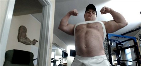 Flexbigmuscle photo 144