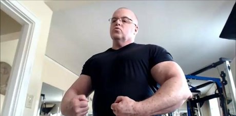 Flexbigmuscle photo 168