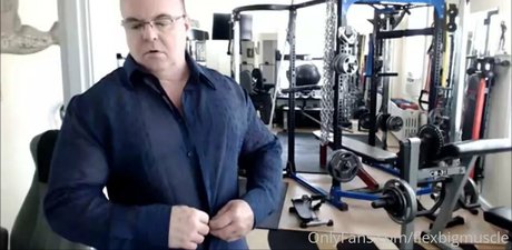 Flexbigmuscle photo 179