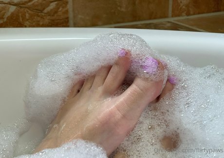 Flirtypaws photo 63
