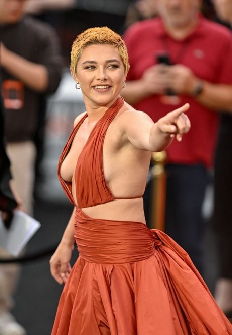 Florence Pugh photo 190