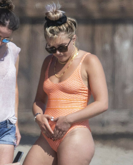 Florence Pugh photo 668