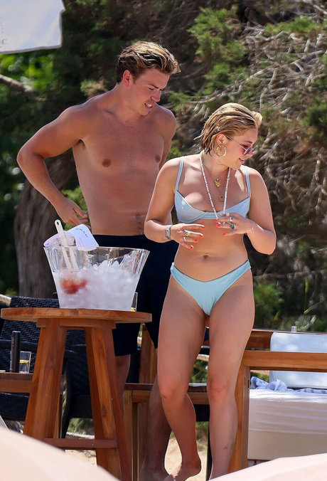 Florence Pugh photo 752