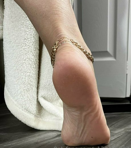 Foot-mistress-miss-b photo 4