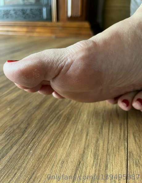 Foot-mistress-miss-b photo 44