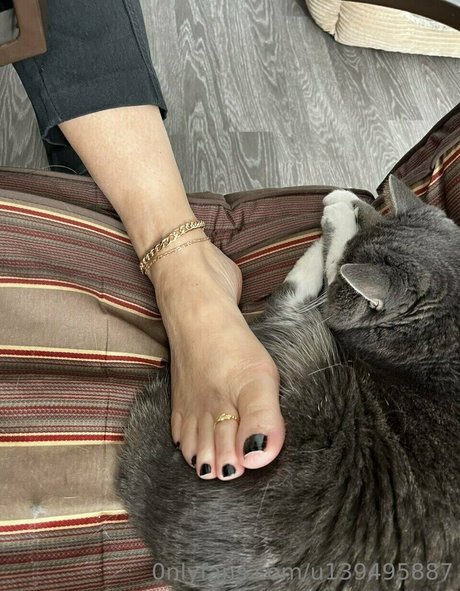 Foot-mistress-miss-b photo 62