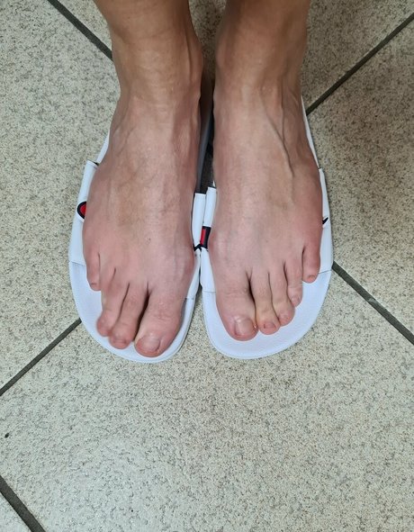 Foot_vault photo 6