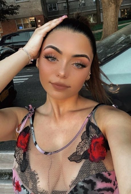 Foreignmatee photo 3