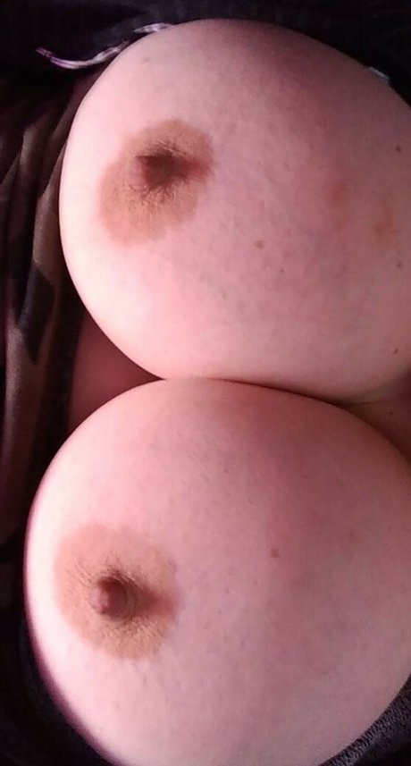 Freakindabed21 photo 1