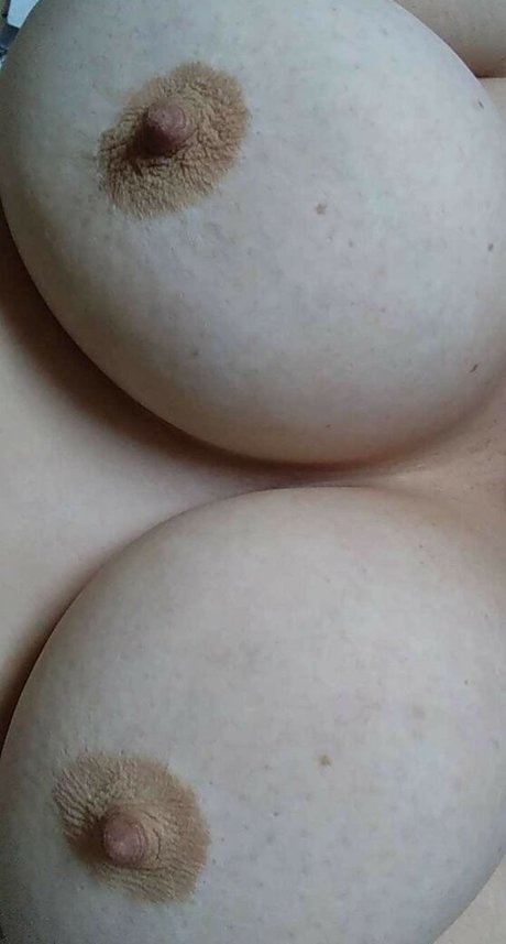 Freakindabed21 photo 4