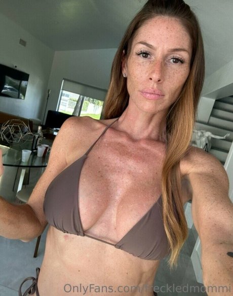 Freckledmommi photo 7
