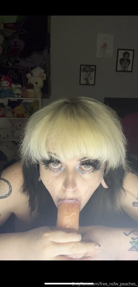 Free_nsfw_peaches_ photo 4