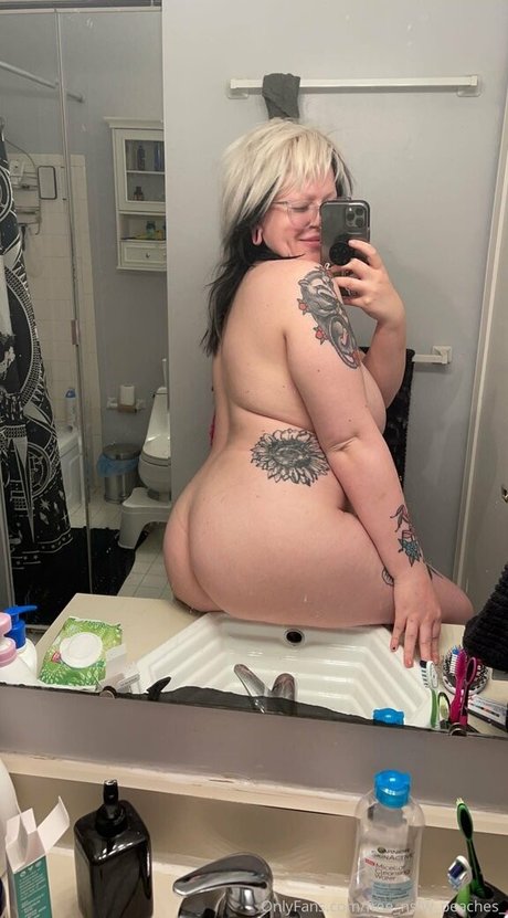 Free_nsfw_peaches_ photo 9