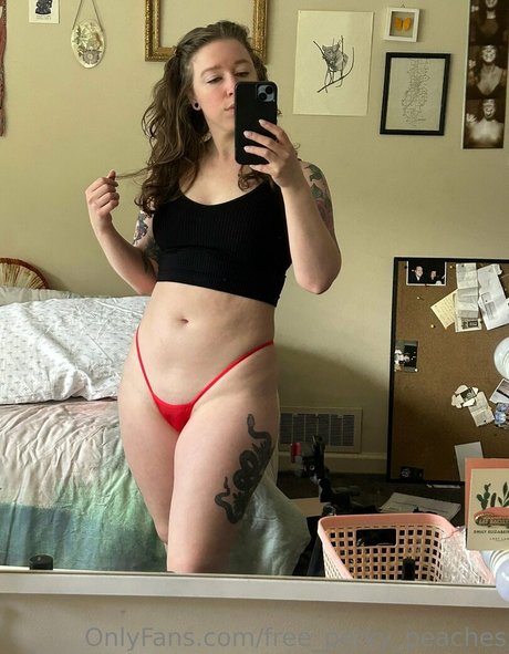 Free_perky_peaches photo 55
