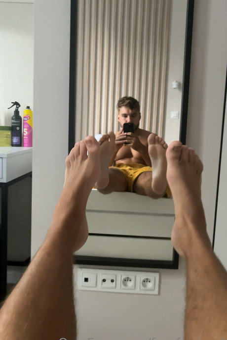 Freefootgod photo 1