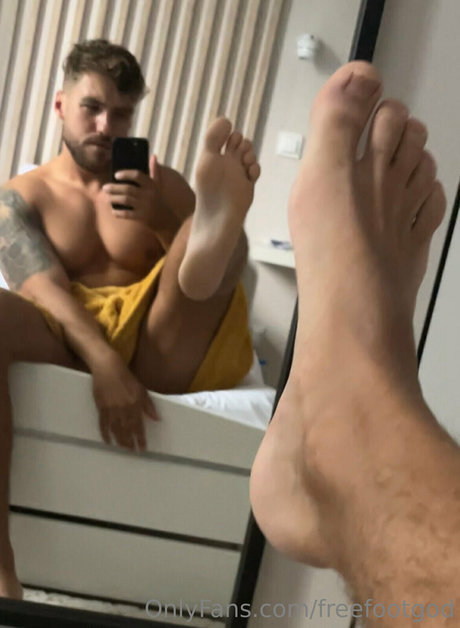Freefootgod photo 5
