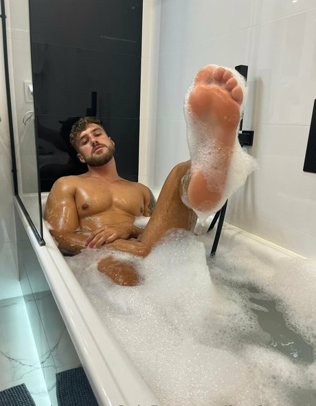 Freefootgod photo 11