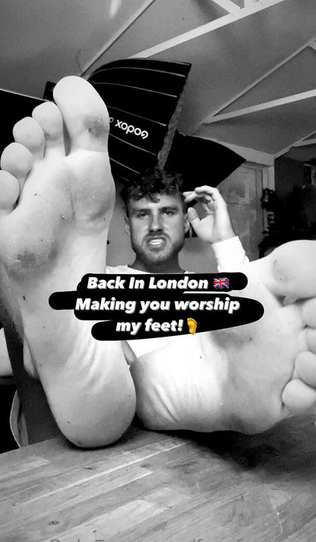 Freefootgod photo 35