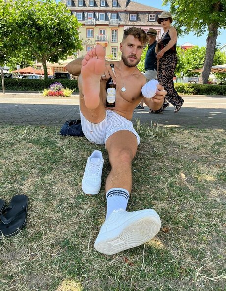 Freefootgod photo 51