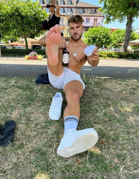 Freefootgod photo 52