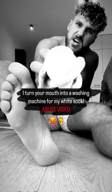 Freefootgod photo 60
