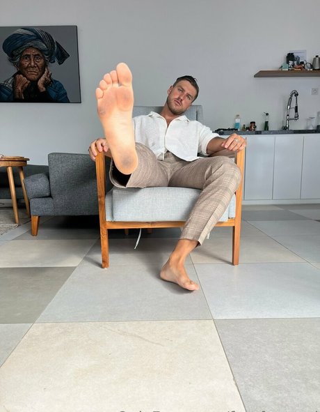 Freefootgod photo 75