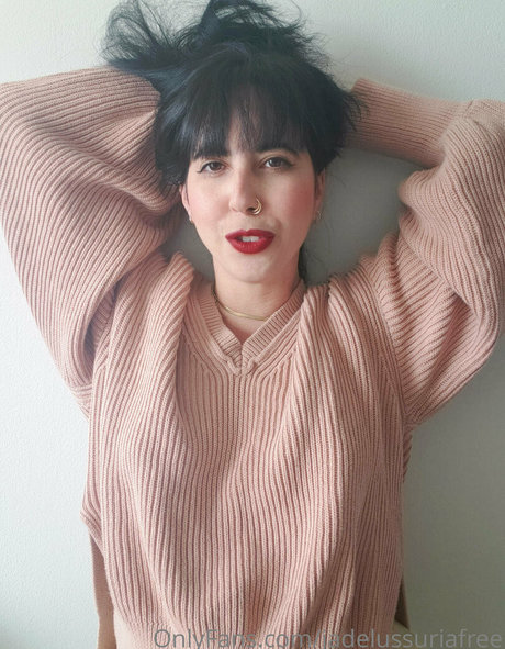 Freehairypussy photo 14