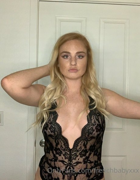 Frenchbabyxxx photo 23