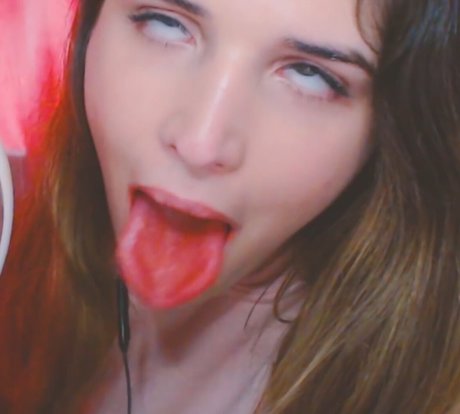 Freya Victoria Luz ASMR photo 1