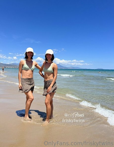 Frisky Twins photo 170