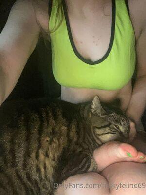 friskyfeline69 photo 85