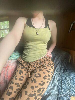 friskyfeline69 photo 115