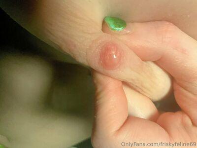 friskyfeline69 photo 166