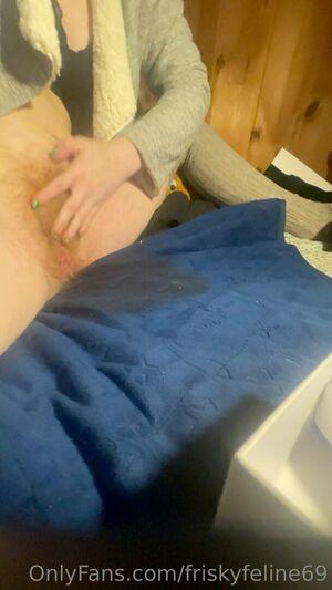 friskyfeline69 photo 171